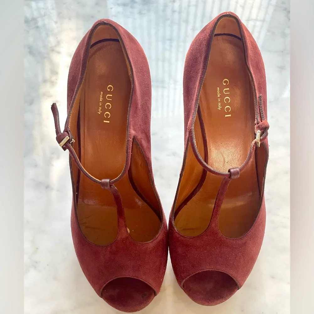 Gucci Suede peep toe heels, T-Strap, buckles, maroon, 37, EUC - Picture 7 of 15
